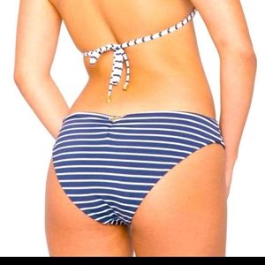 Beach Bunny Navy and White Bikini Bottom Scrunch Back Size Large